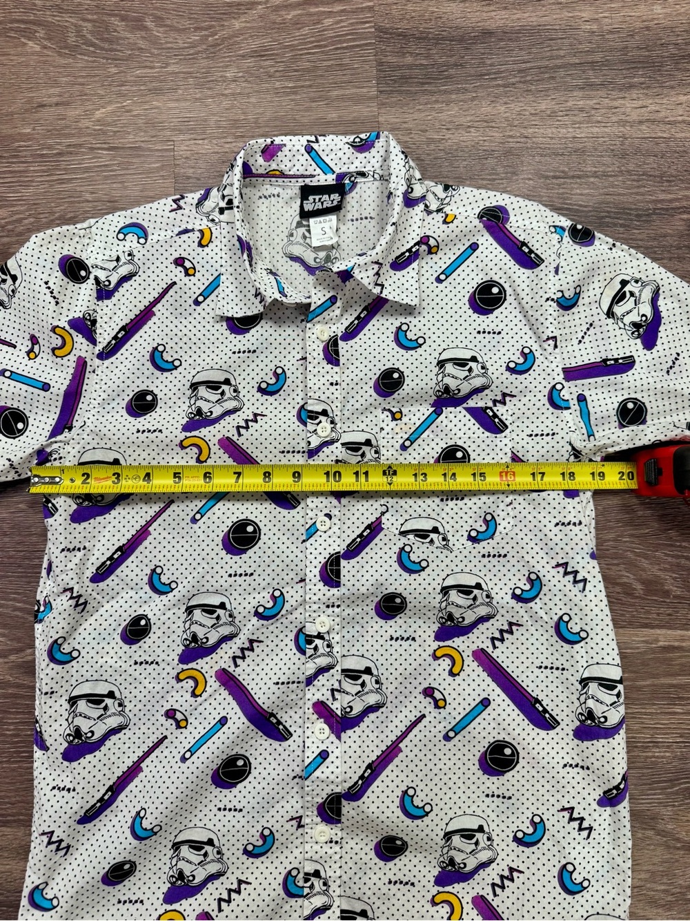 Star Wars Stormtrooper Lightsaber Button Up Shirt Adult Small Retro Print - Picture 4 of 5